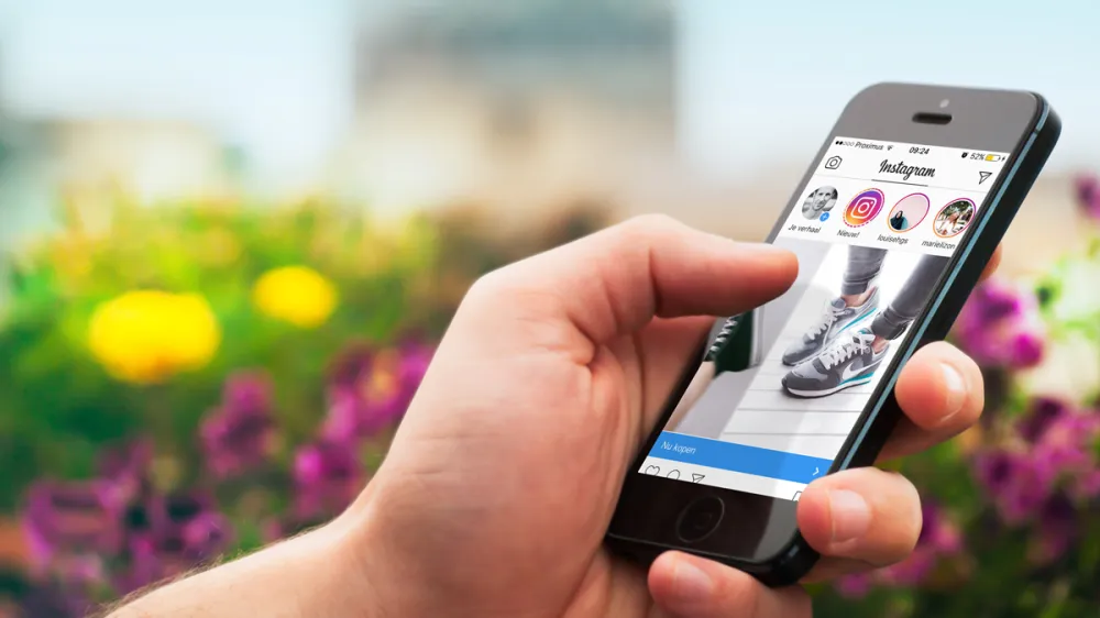 Instagram advertising - carrousel
