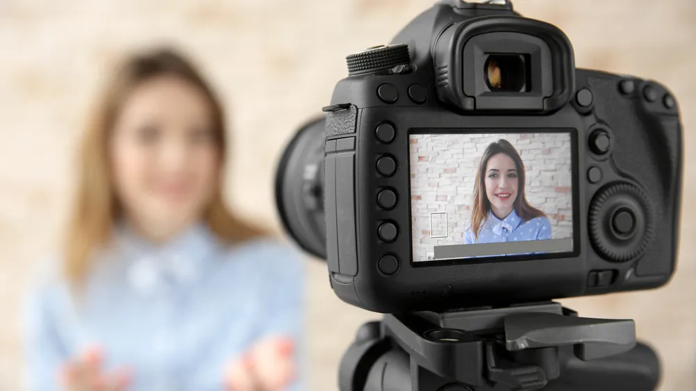 HR vlogging